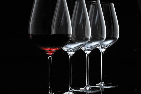 Kako održavati čaše za vino sjajnima