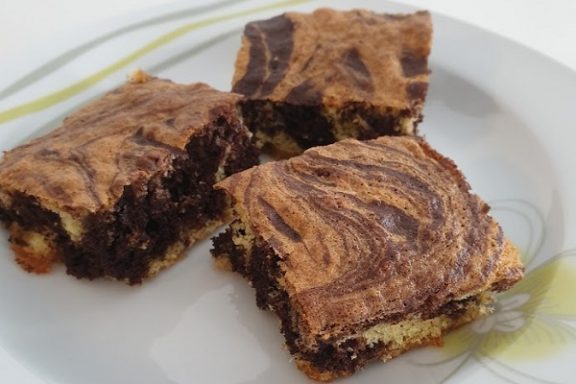Mramorni kolač – domaći recept bez vage