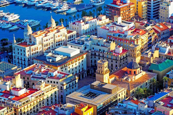 Alicante, spoj mora, dobre hrana i arhitekture... Što vidjeti i kada ići?