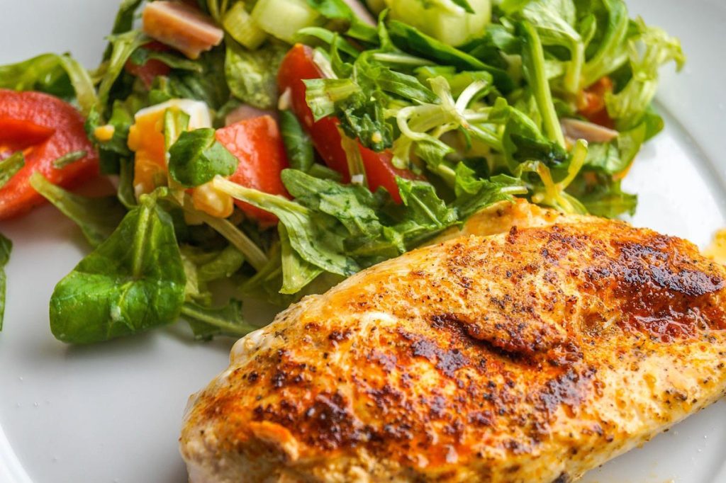 Pečena pileća prsa kalorije i nutritivna vrijednost